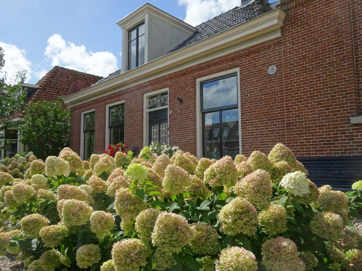 D' Ald Skoalle - Sfeervol Appartement In Oude School. Wijtgaard Dış mekan fotoğraf