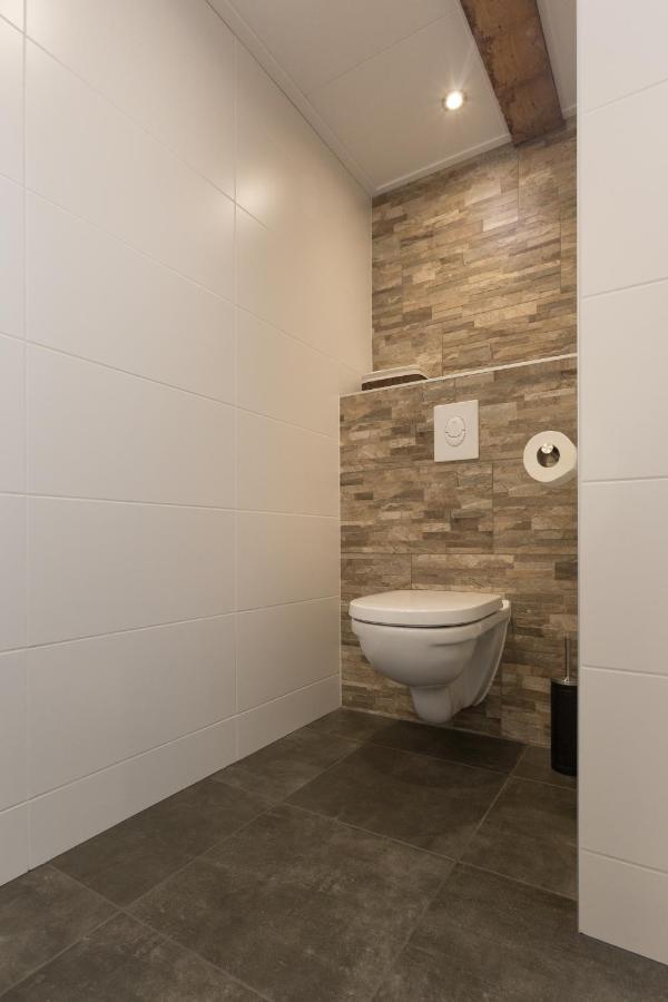 D' Ald Skoalle - Sfeervol Appartement In Oude School. Wijtgaard Dış mekan fotoğraf